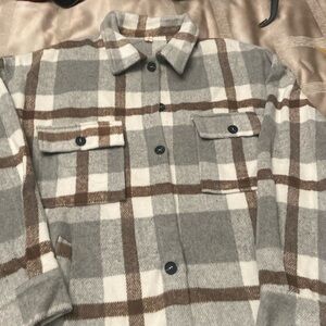 Casual very comfortable shirt jacket. 100% polyester.